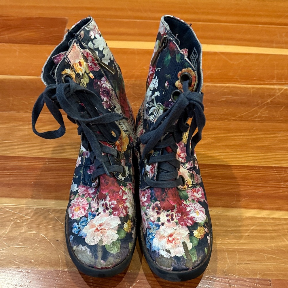 Tucker + Tate Floral Lace-Up/Zip Girls Boots